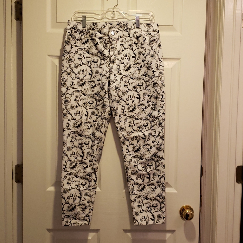 WHBM Cropped Jeans Size 10